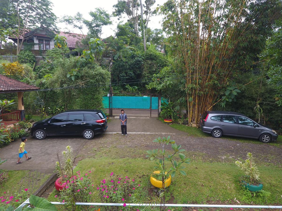 Villa Rumah Jiddah ボゴール エクステリア 写真